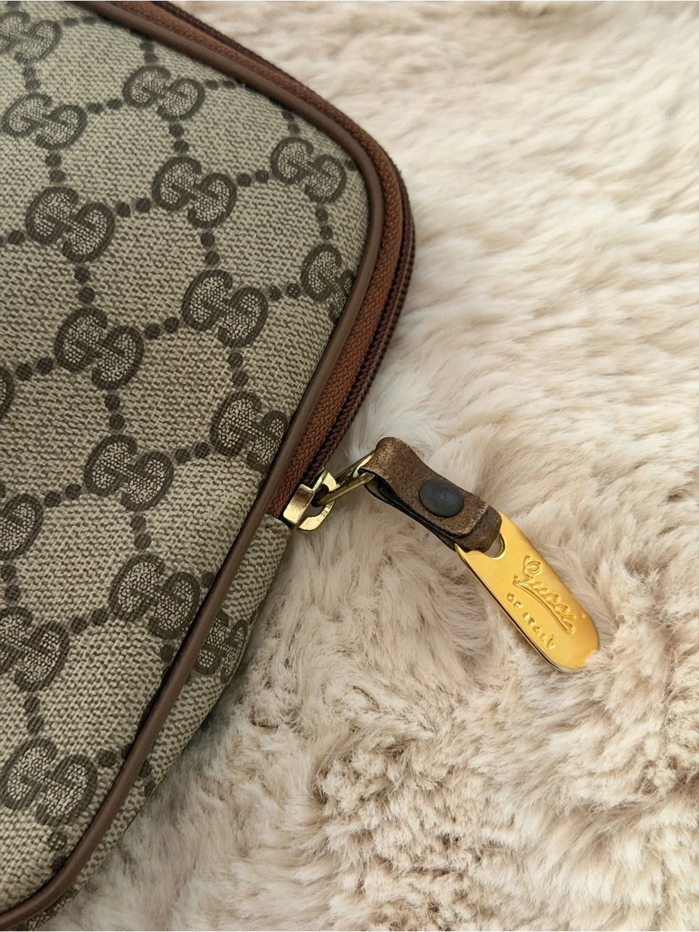 Gucci classic cosmetic
